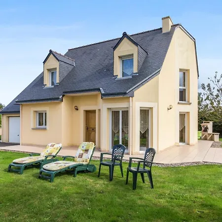 Maison Familiale Avec Jardin Et Terrasse A Nyaraló Saint-Cast-le-Guildo