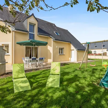 Maison Familiale Avec Jardin Et Terrasse A *
